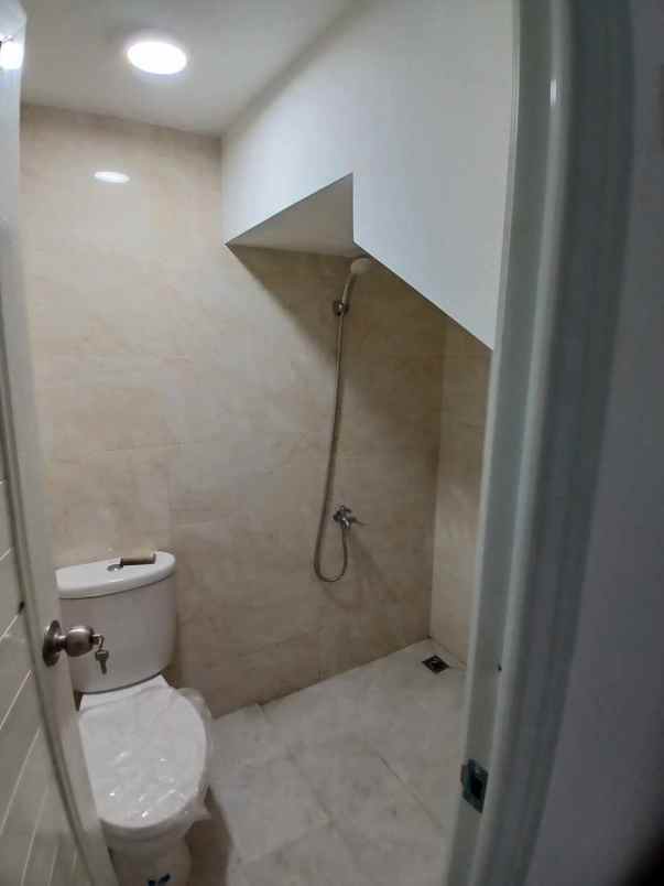 dijual rumah mampang indah 1