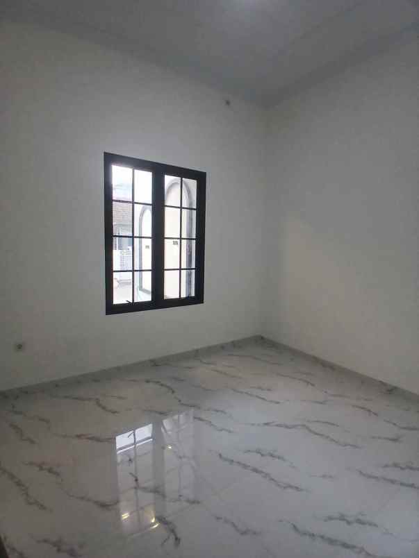 dijual rumah mampang indah 1