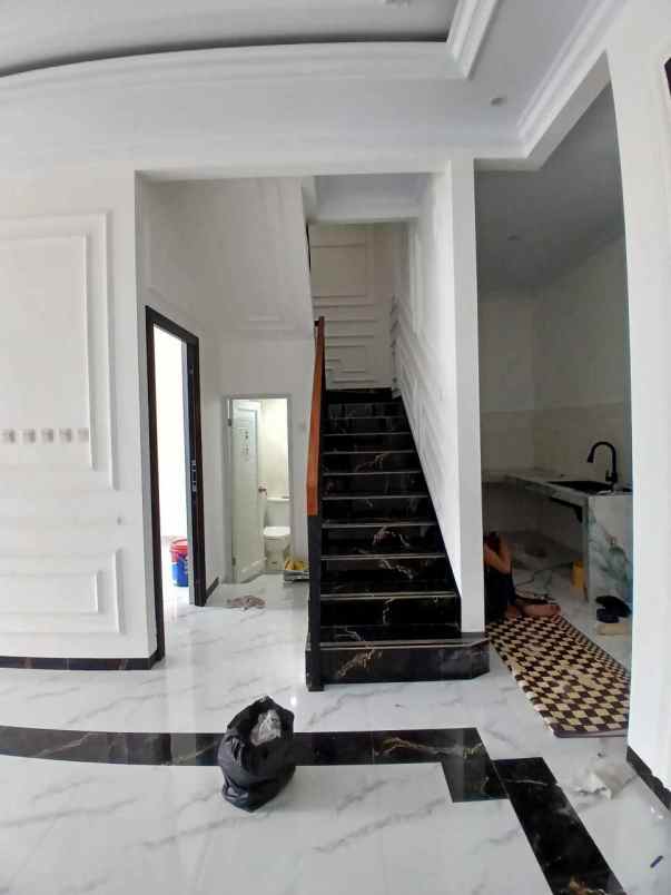 dijual rumah mampang indah 1