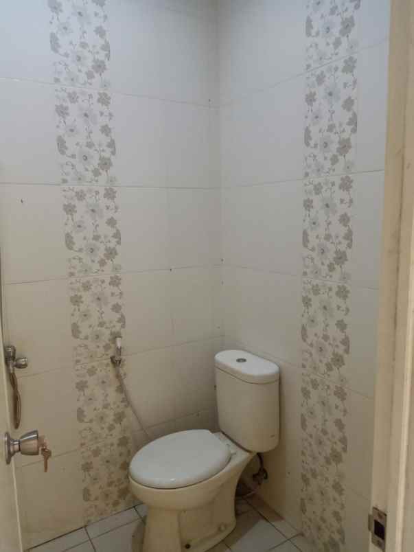 dijual rumah mampang pancoran mas depok