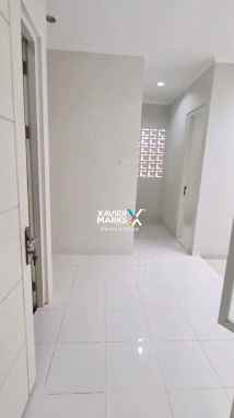 dijual rumah manyar