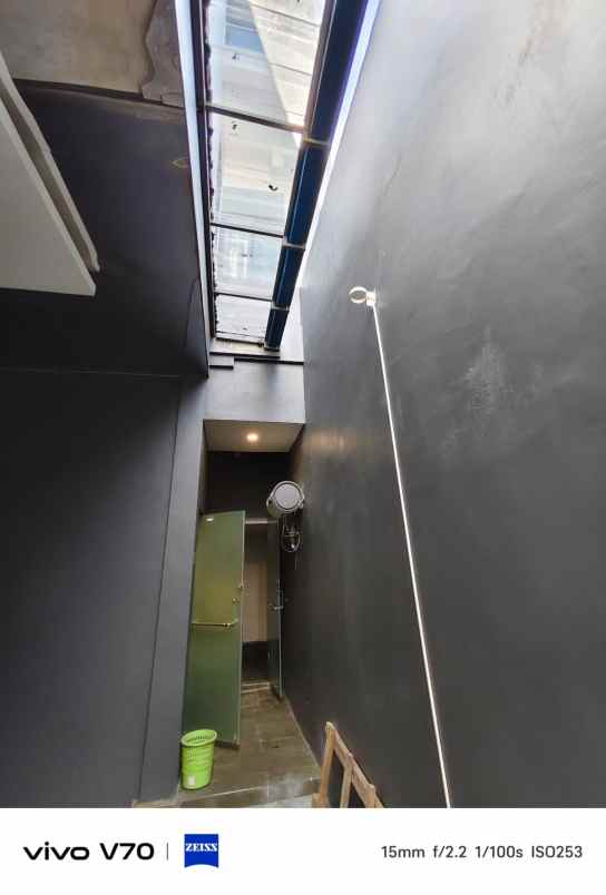 dijual rumah manyar tirtoyoso