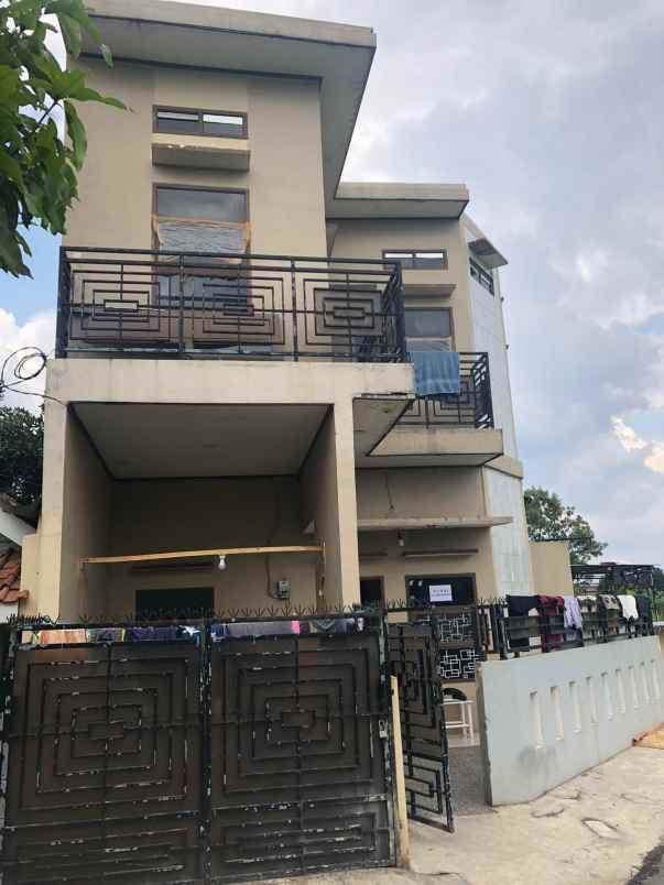 dijual rumah margahayu tengah