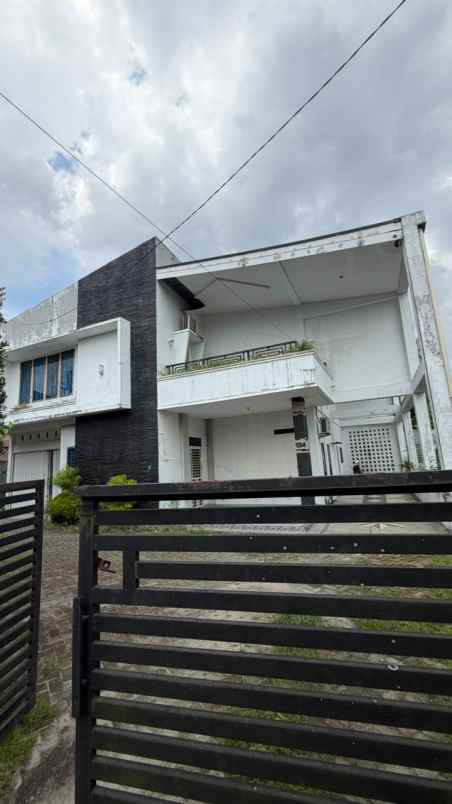 dijual rumah marpoyan damai pekanbaru riau