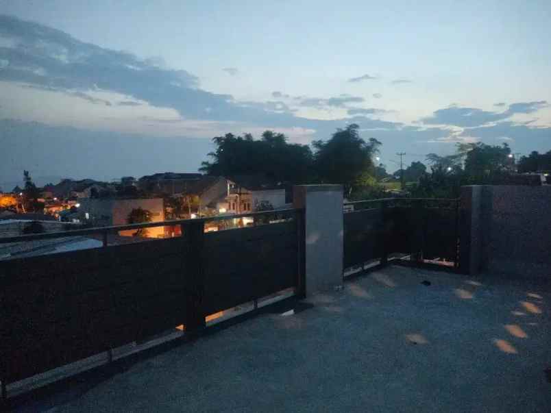 dijual rumah martasik cipageran