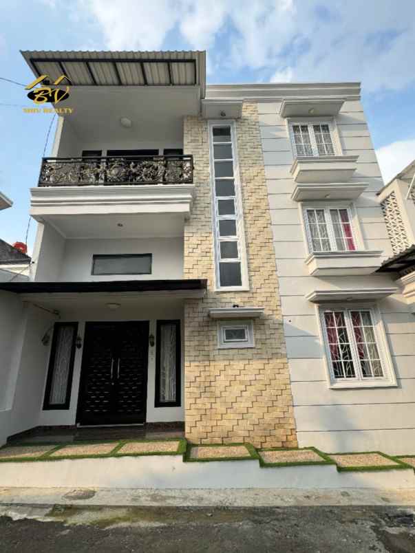 dijual rumah mbv249