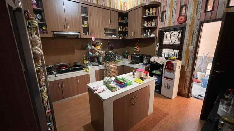 dijual rumah medan satria