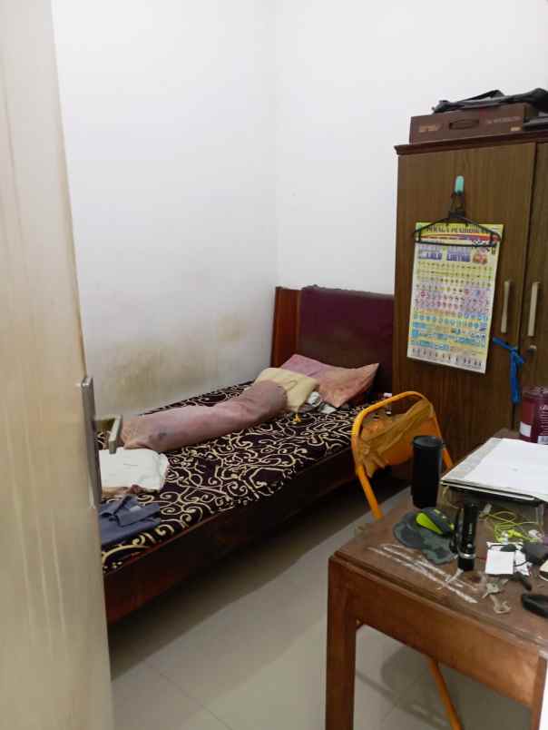 dijual rumah medokan ayu