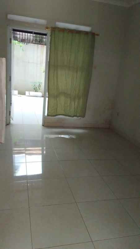 dijual rumah metland menteng