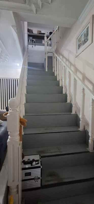 dijual rumah metland menteng