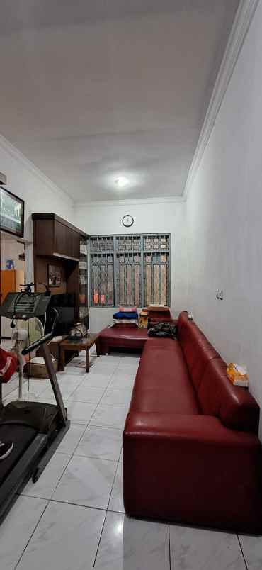 dijual rumah metland menteng