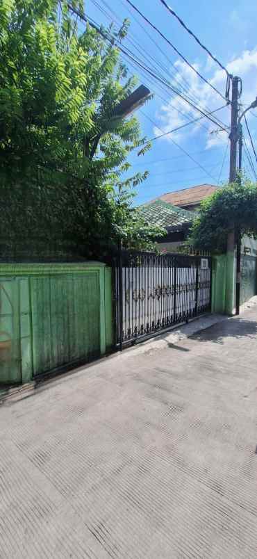 dijual rumah metland menteng