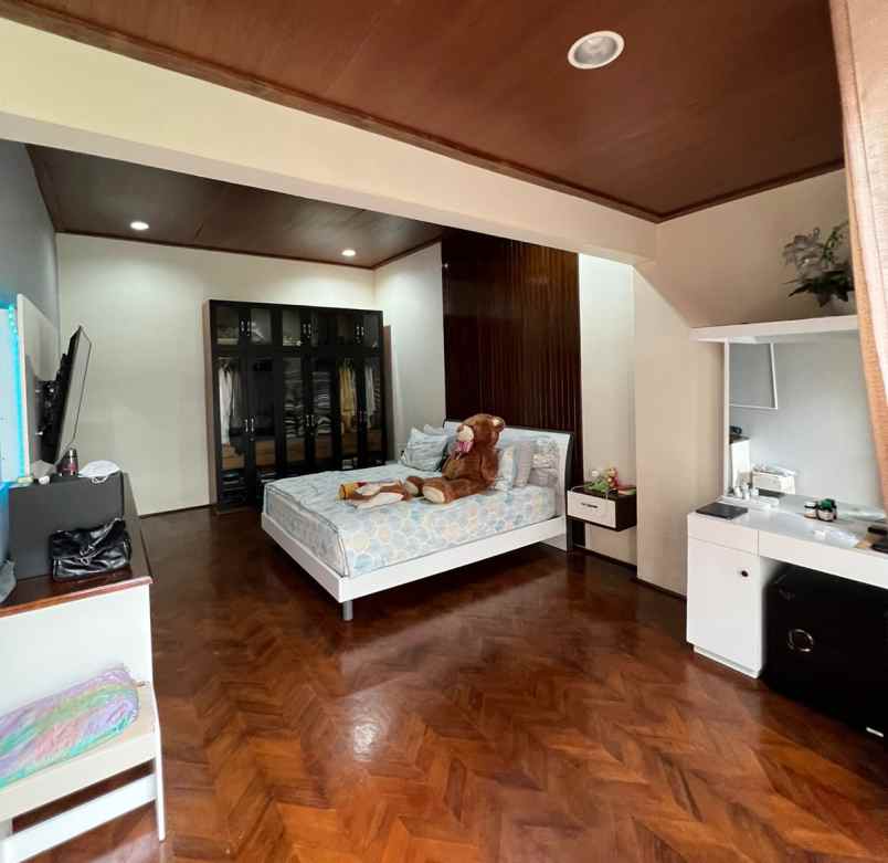 dijual rumah mewah solo kota jateng