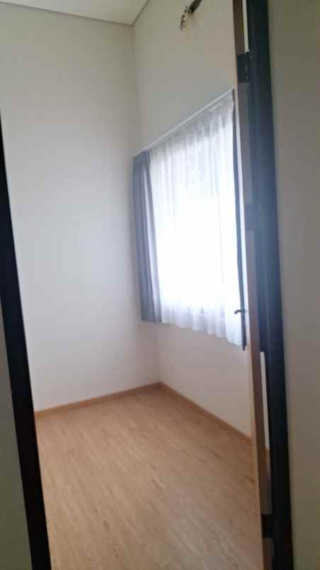 dijual rumah modern dalam cluster di kahfi jagakarsa