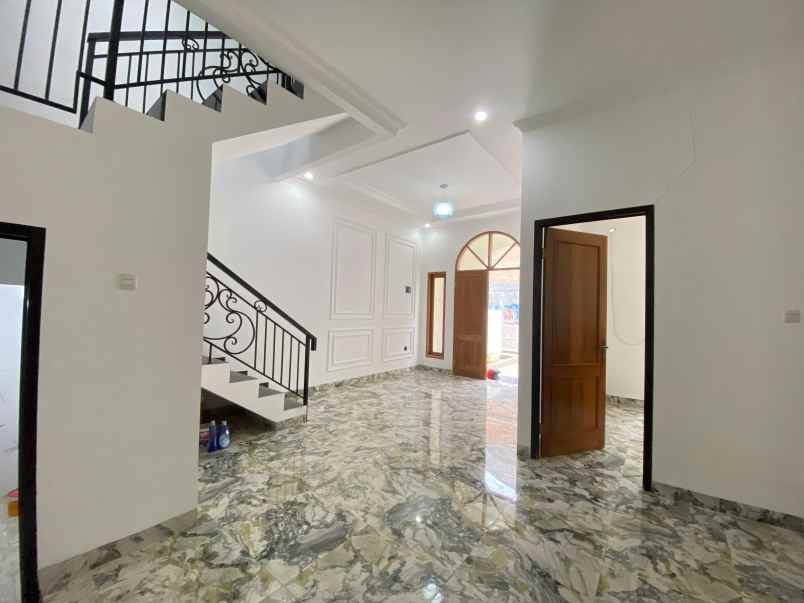 dijual rumah moh kahfi 2