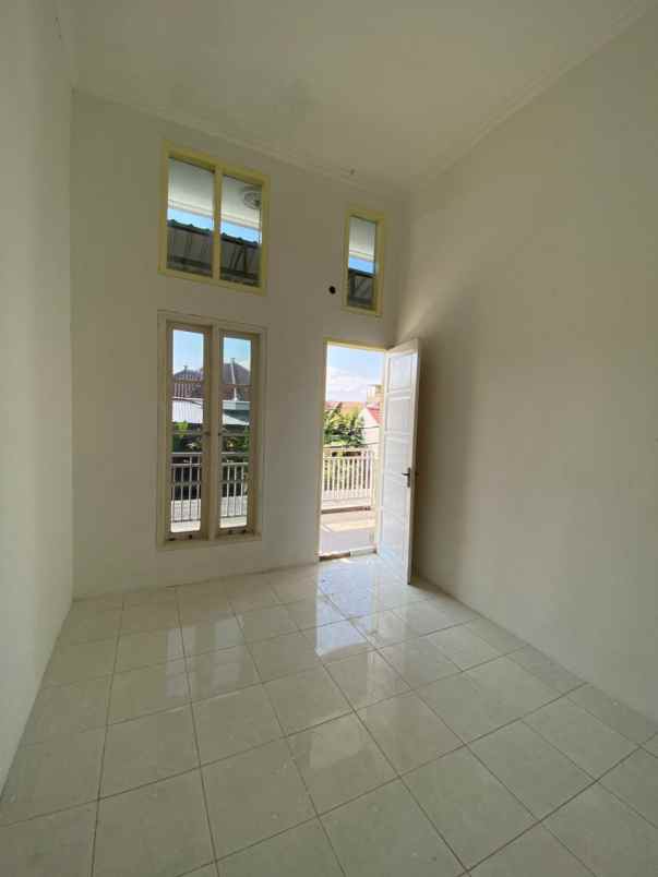 dijual rumah mulyorejo