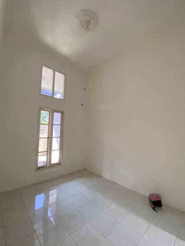 dijual rumah mulyorejo