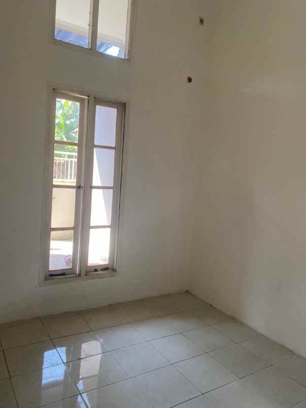 dijual rumah mulyorejo