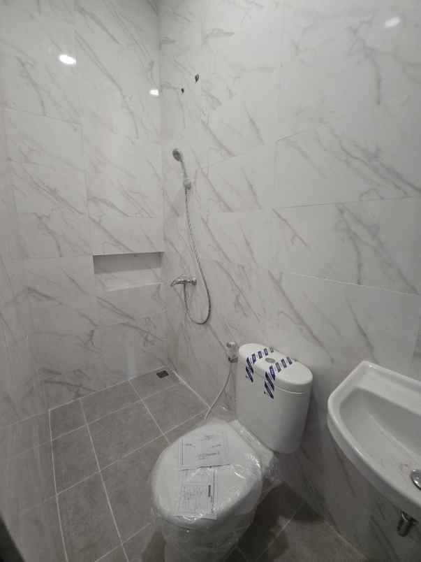 dijual rumah mulyorejo