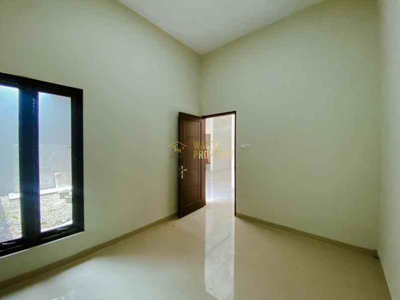 dijual rumah ngemplak