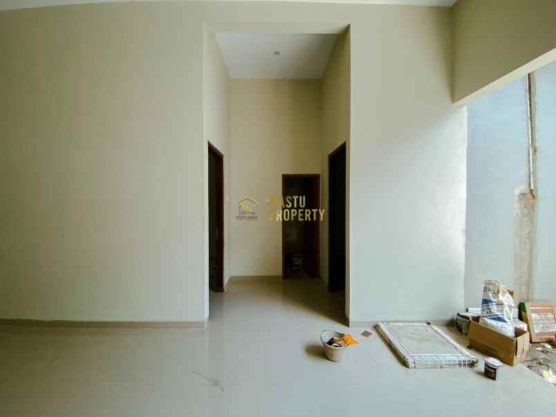 dijual rumah ngemplak