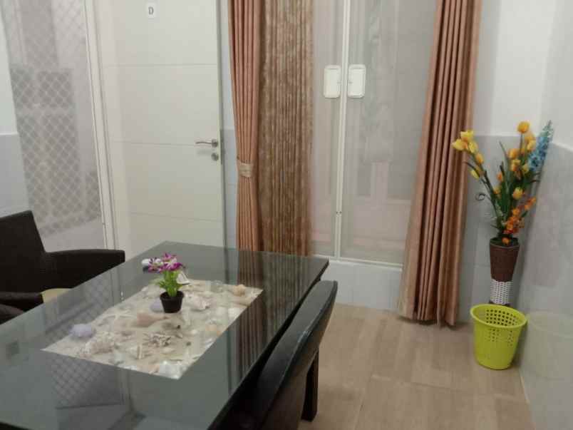 dijual rumah nirwana eksekutif