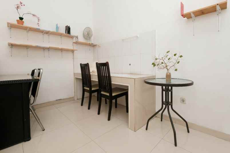 dijual rumah nirwana eksekutif