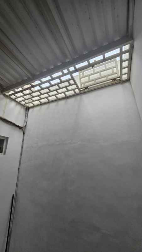 dijual rumah nirwana eksekutif