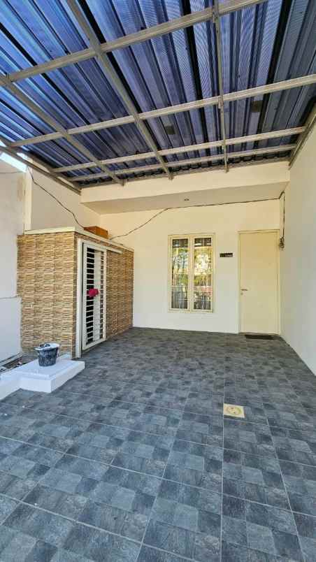 dijual rumah nirwana eksekutif