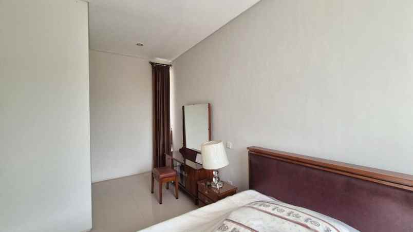 dijual rumah northwest park