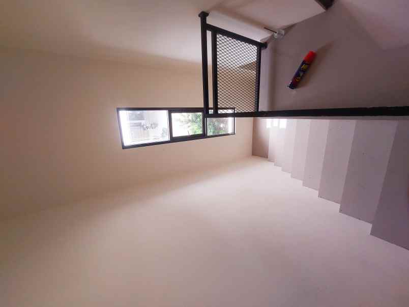 dijual rumah oma regency cimanggis