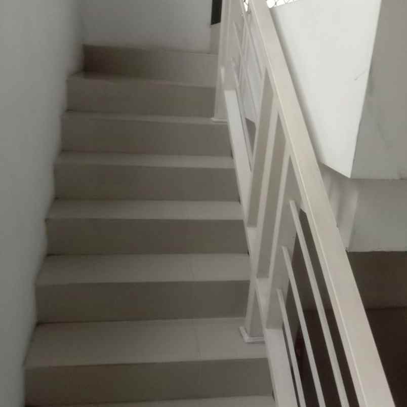 dijual rumah palm oasis