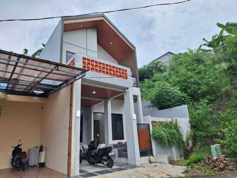 dijual rumah pamulang