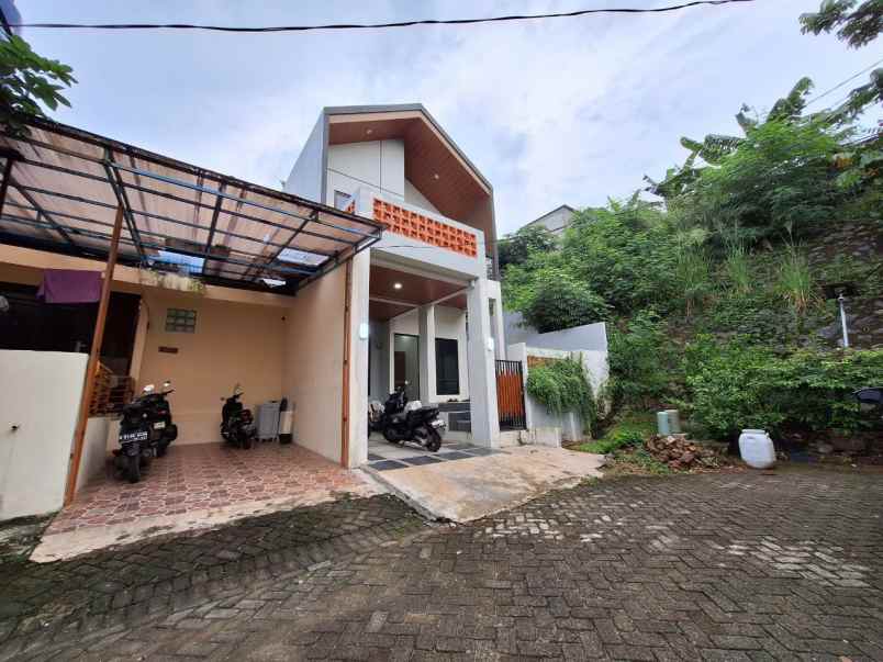 dijual rumah pamulang