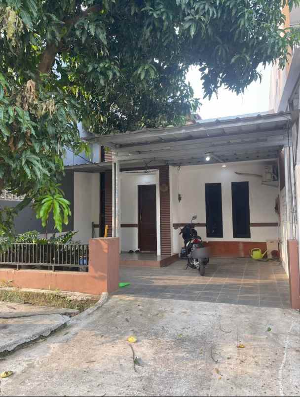 dijual rumah parakan pondok benda pamulang
