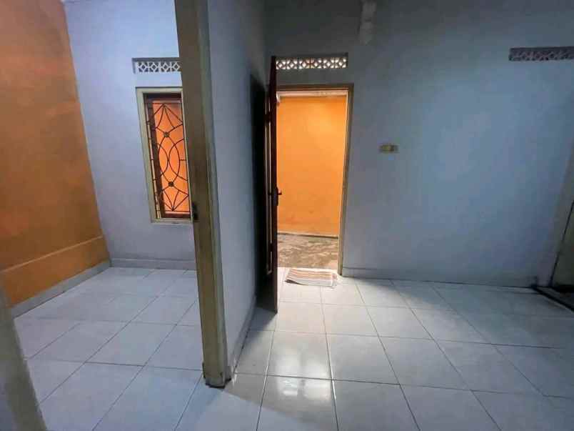 dijual rumah pasar godean