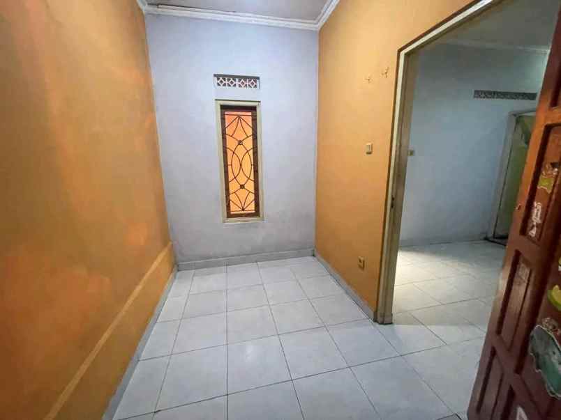 dijual rumah pasar godean