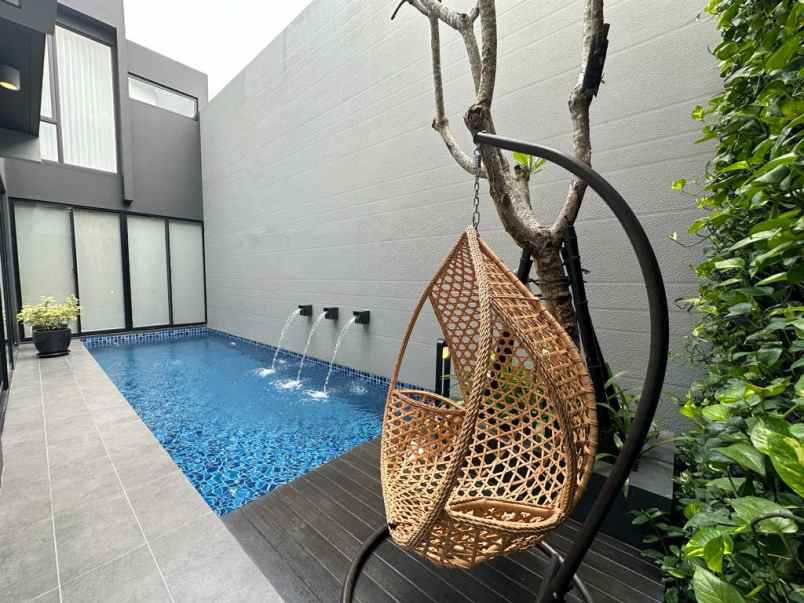 dijual rumah pelican hill citraland