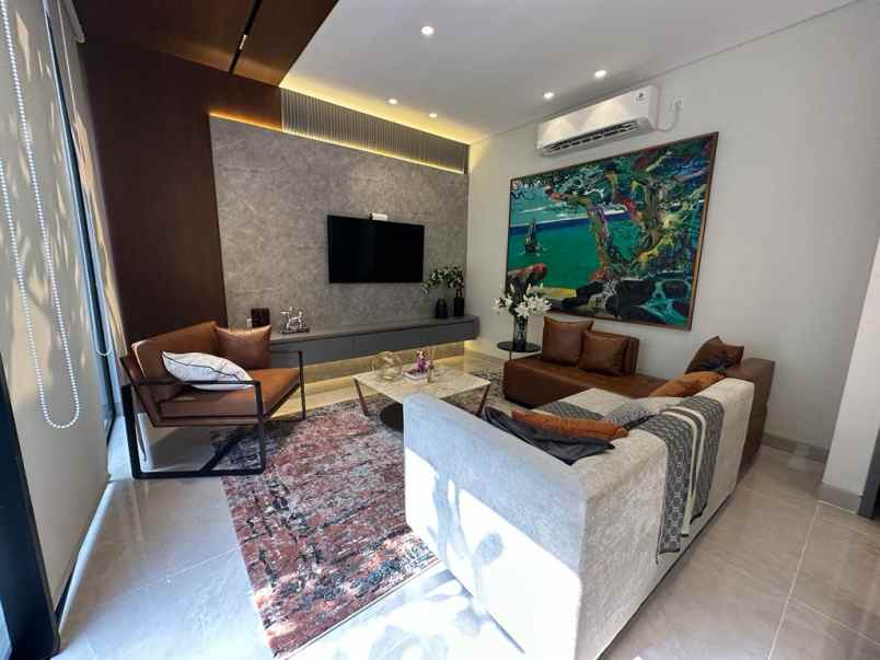 dijual rumah pelican hill citraland