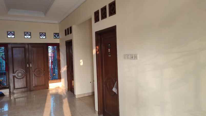 dijual rumah penggilingan
