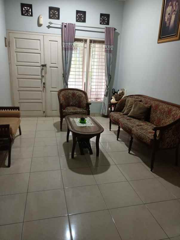 dijual rumah peninggalan