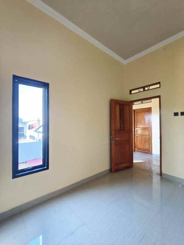 dijual rumah permata hijau permai kota