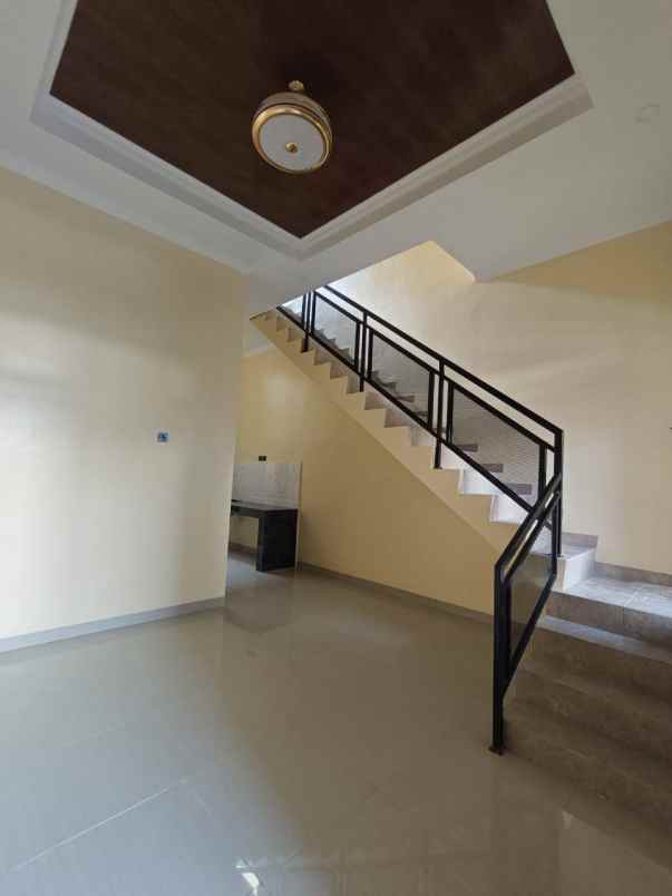 dijual rumah permata hijau permai kota