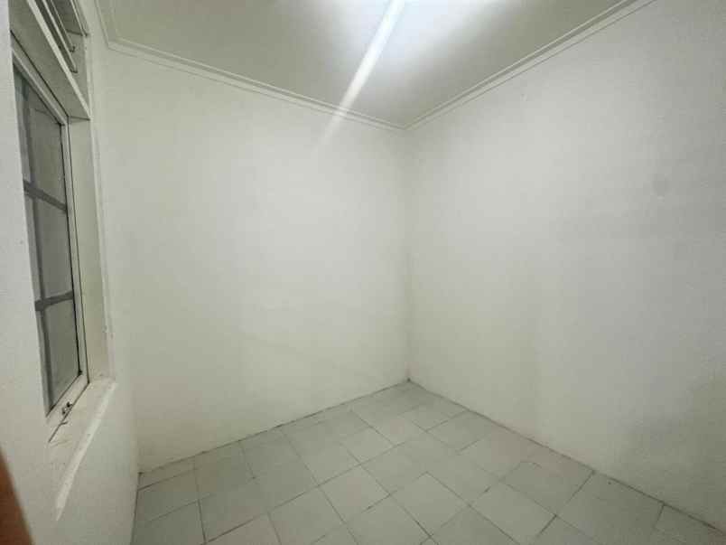 dijual rumah perum sapta taruna 2