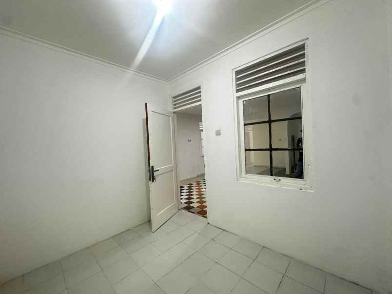 dijual rumah perum sapta taruna 2