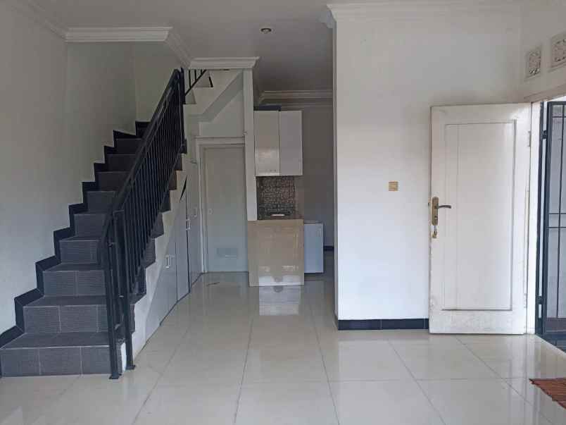 dijual rumah perumahan citra raya