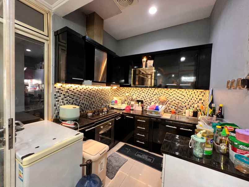 dijual rumah perumahan citragran cibubur