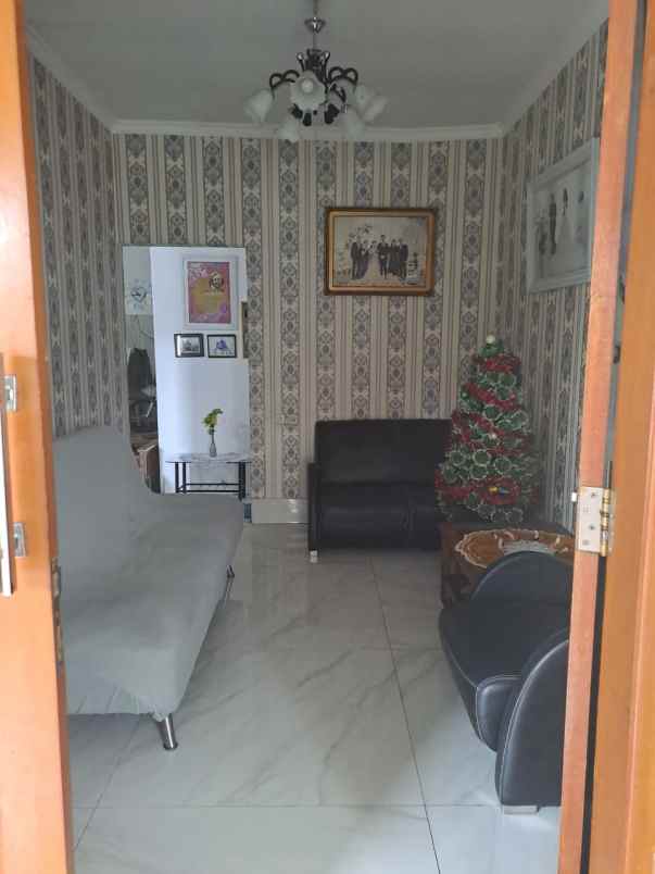 dijual rumah perumahan griya kencana