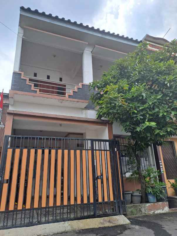 dijual rumah perumahan griya kencana