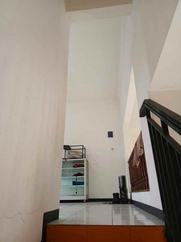 dijual rumah perumahan pulo permatasari